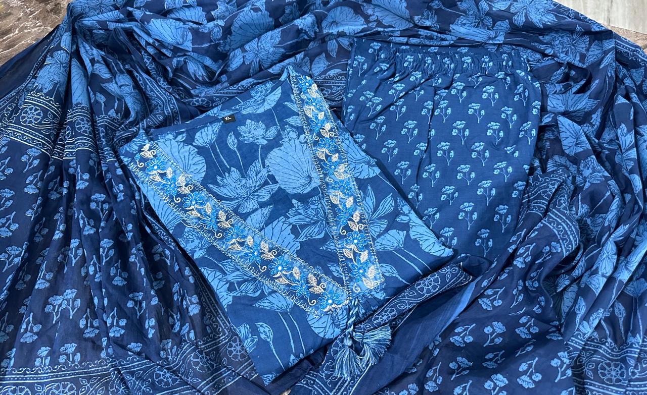 Vibrant floral print Kurta set