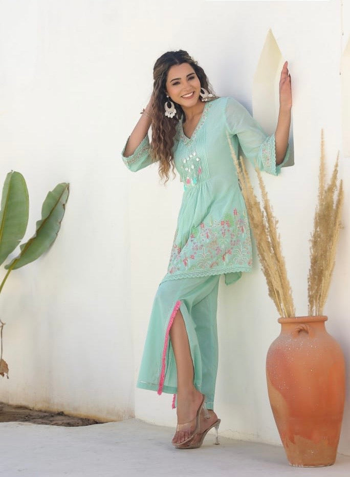 Beautiful Two Piece Designer Floral Print Malmal Co-ord Set