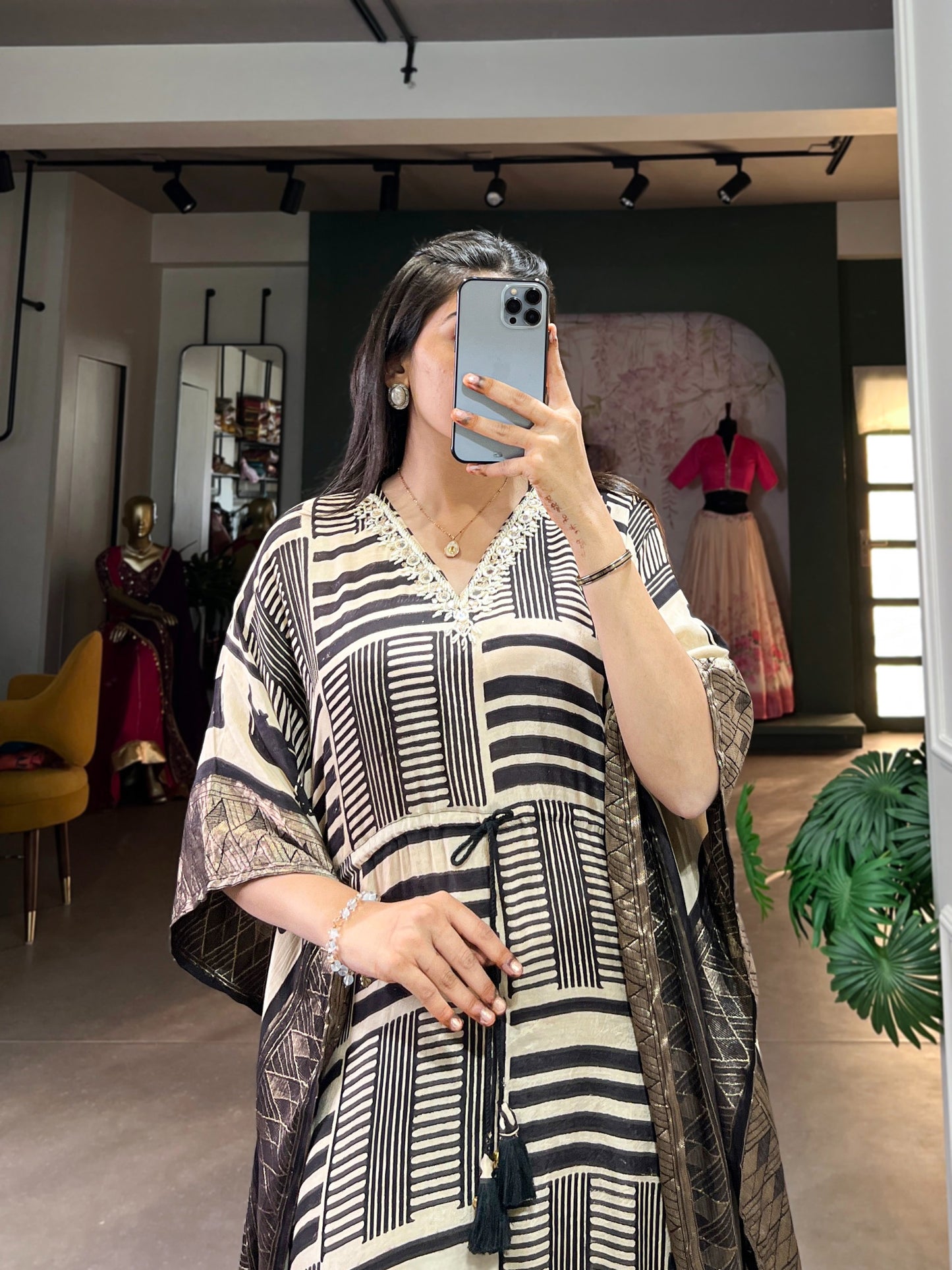 Pure Viscose Zari Border Kaftan