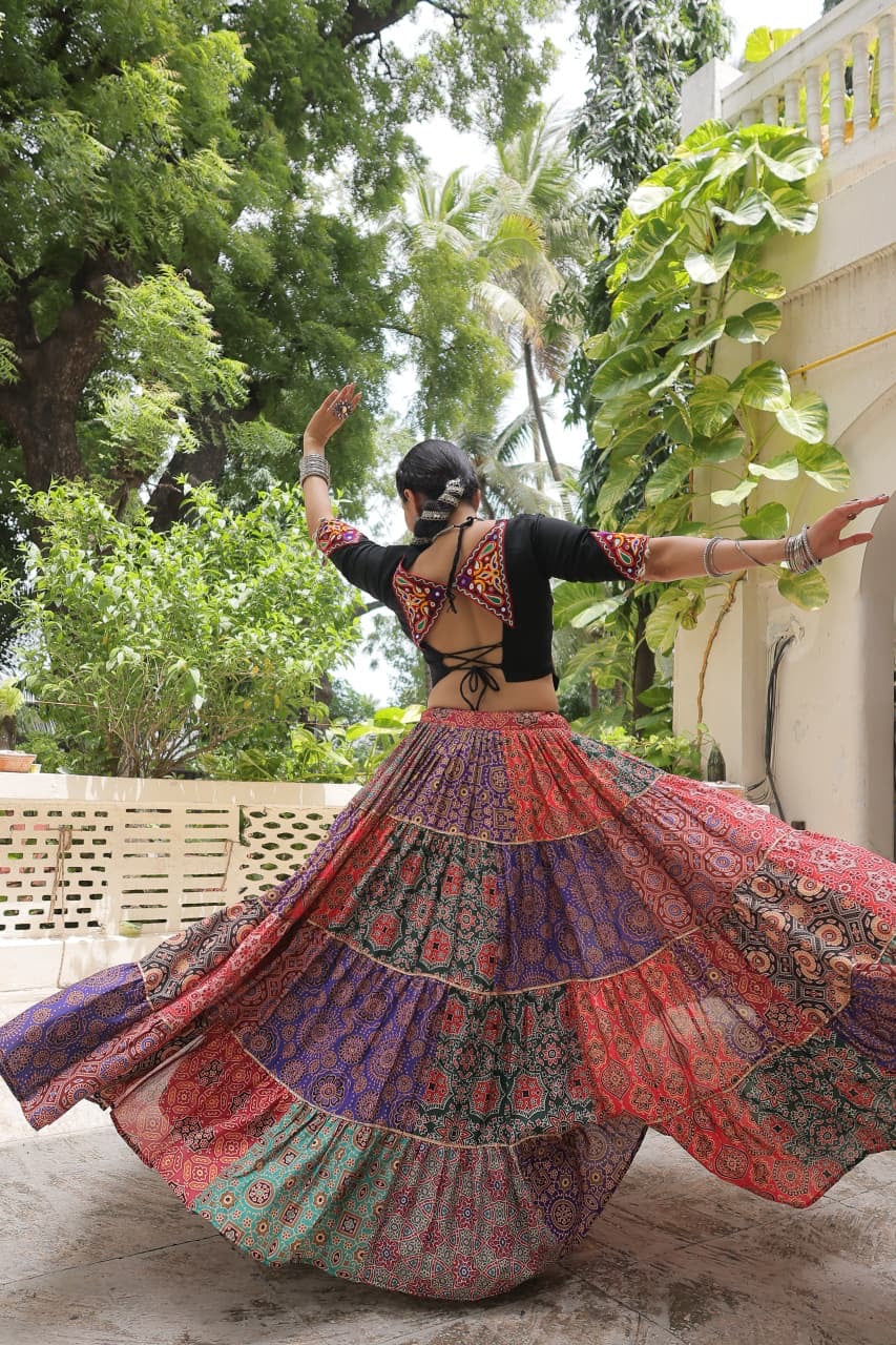 NAVRATRI LEHENGA CHOLI COLLECTIONS 2025