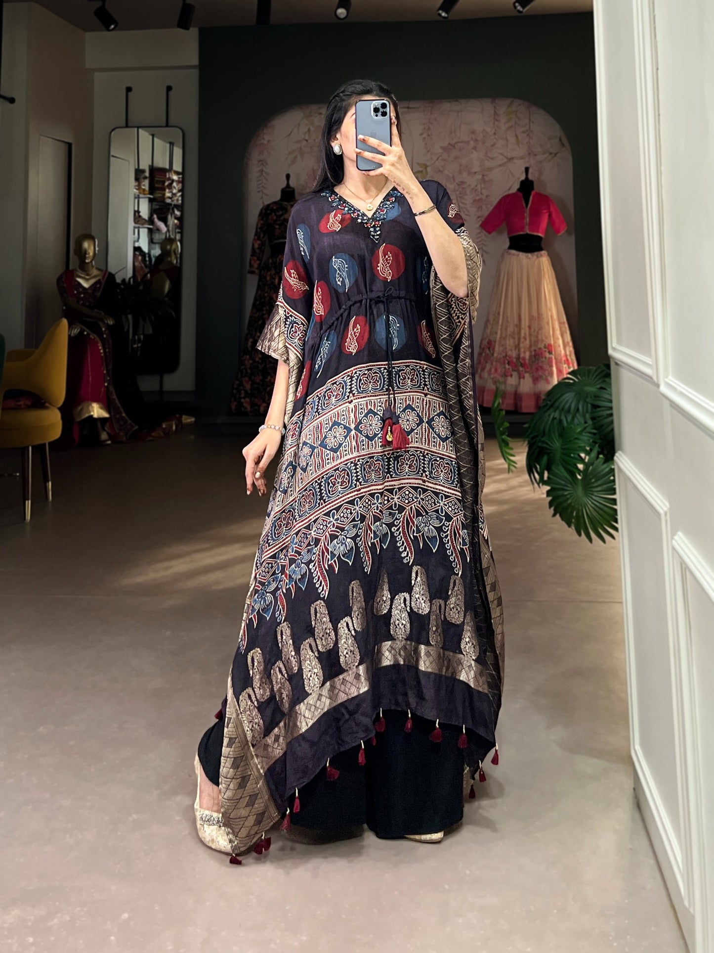 Pure Viscose Zari Border Kaftan