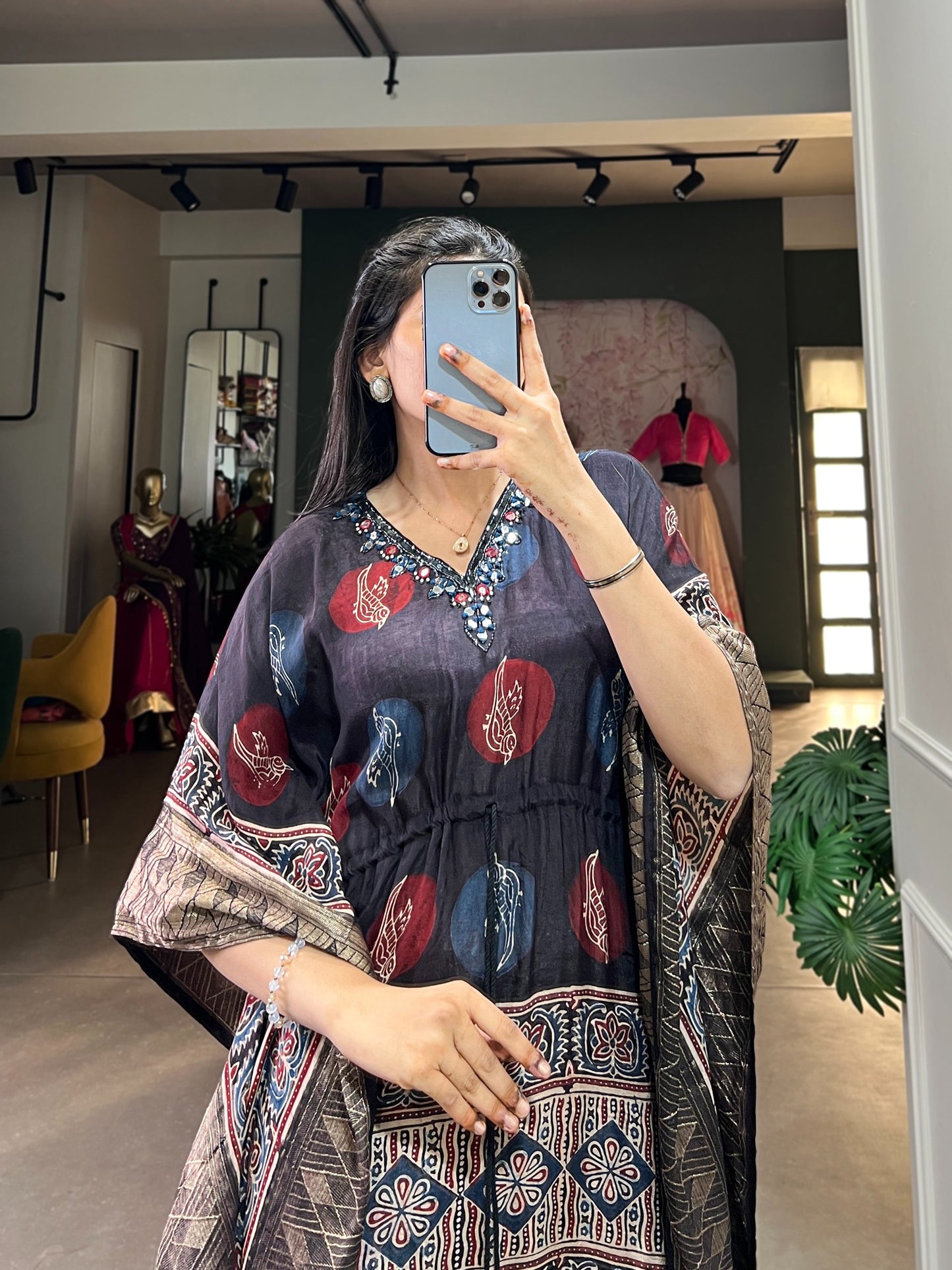 Pure Viscose Zari Border Kaftan