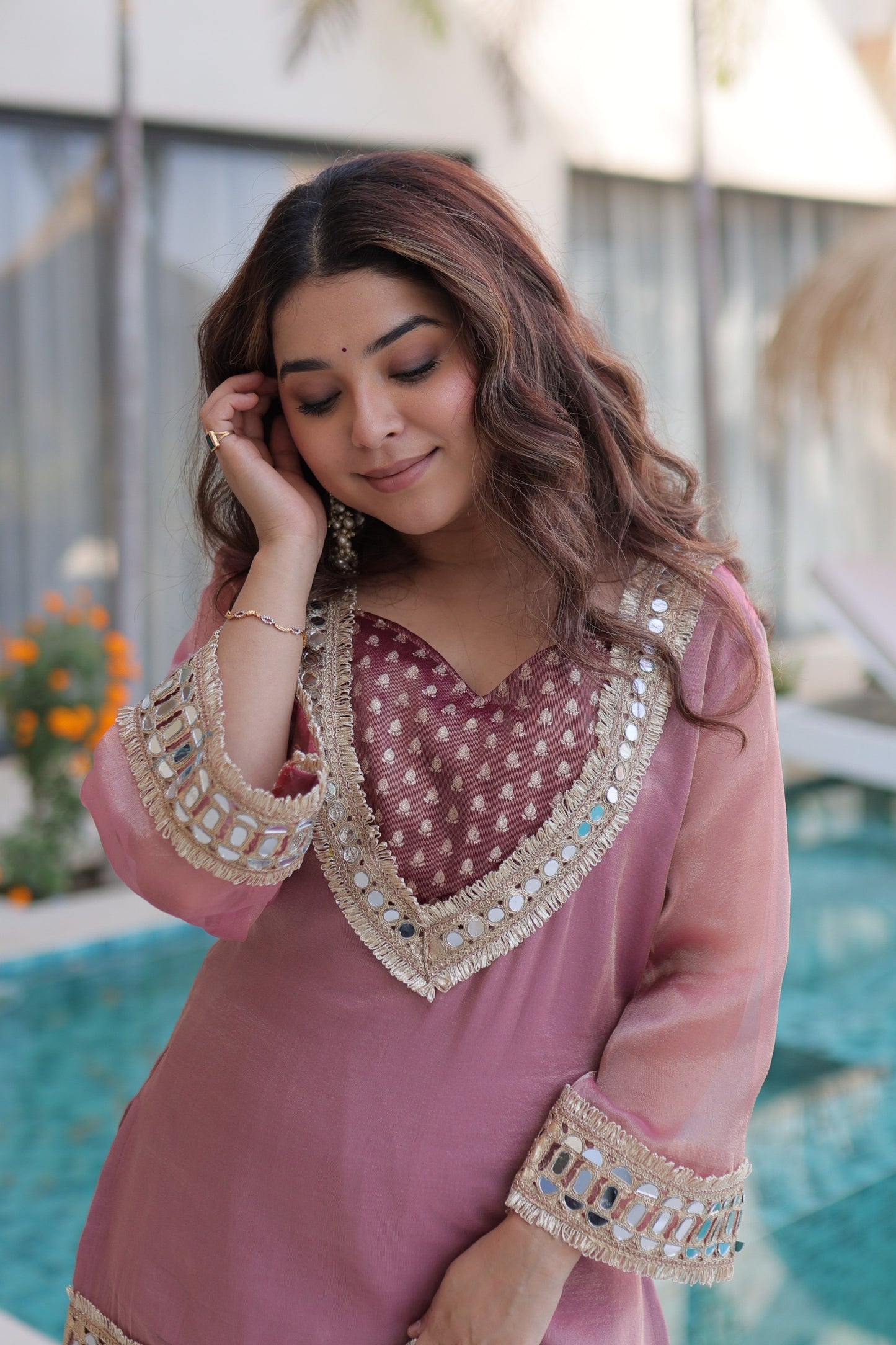 The Contemporary Gota Patti Kurta & Pant with Batwa